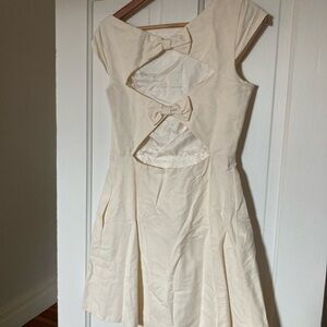 kate spade cream brocade dress with bow details in size 6